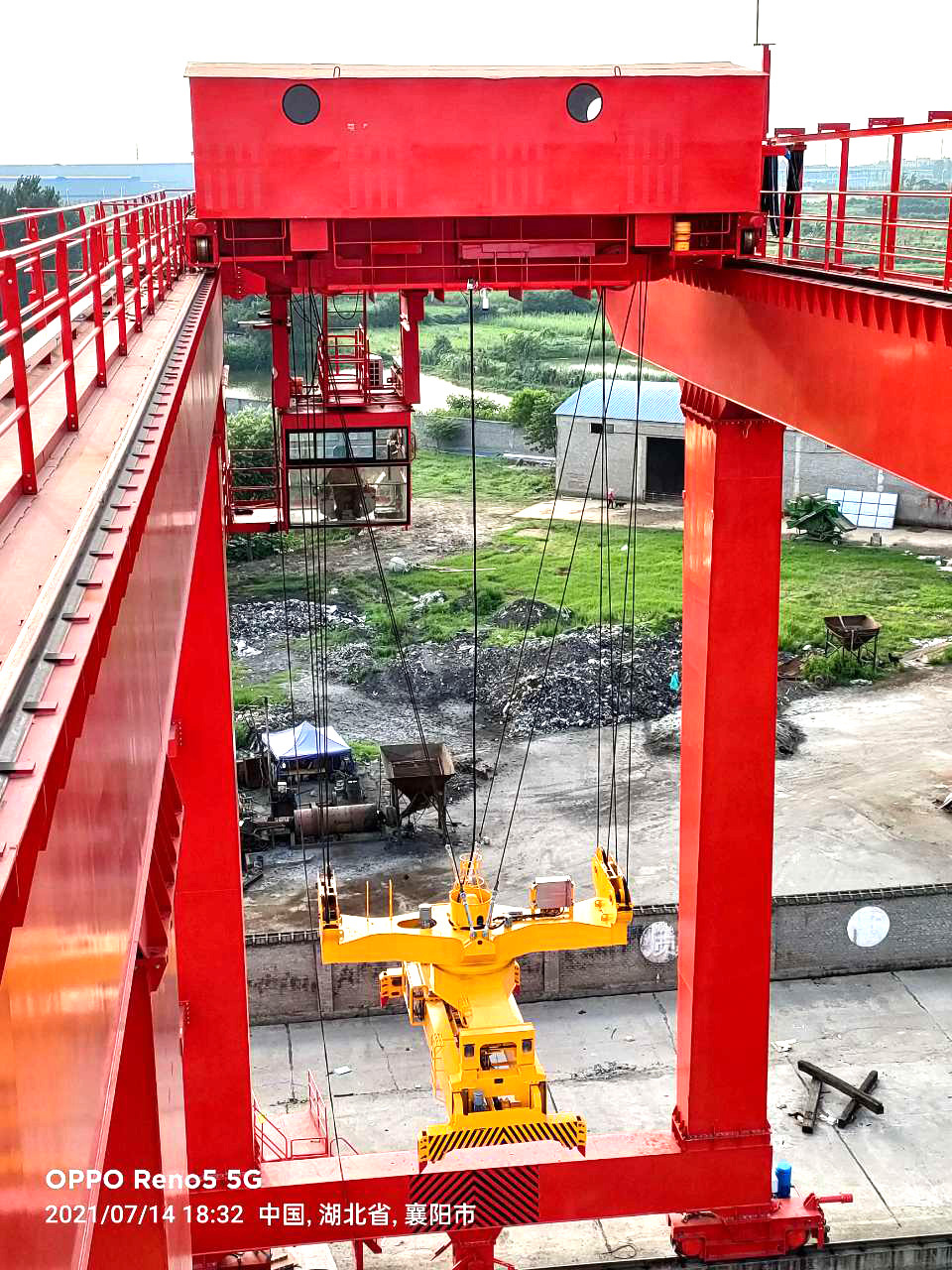 湖北襄阳四达铁路货运集装箱起重机项目